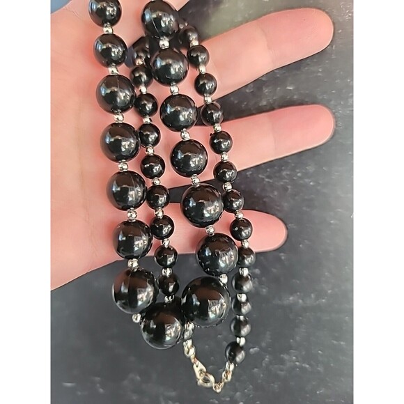 Black Plastic And Silver Tone Metal Beaded Necklace Vintage - Picture 5 of 10